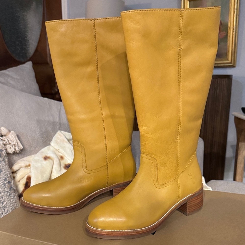 Frye Banana Leather Heeled Boots